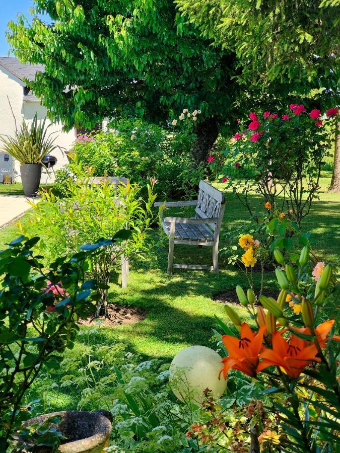 Gite Pause Au Jardin Saint-Branchs Exterior photo